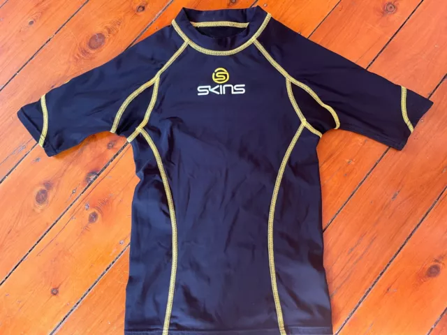 SKINS Youth Compression Top Size YM (Approx 8 years)