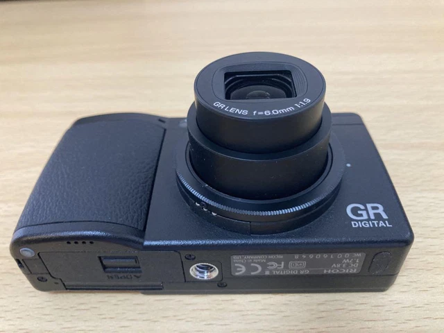 [Excellent] RICOH GR DIGITAL III GRDIGITAL3 Digital Camera From Japan 24.2MP 9