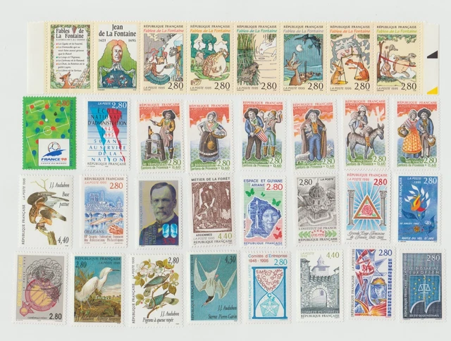 Important lot de fanions comprenant : - Lot 96