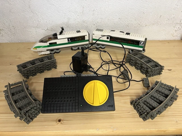 LEGO 4511 WORLD CITY: High Speed Train with lots of extras LEGO 4511 WORLD CITY: High Speed Train with lots of extras