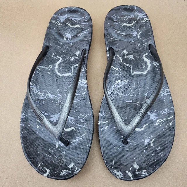 Fitflop Women's Iqushion Sandal Size 9 Thong Slide Flip Flop  Black Marble 3