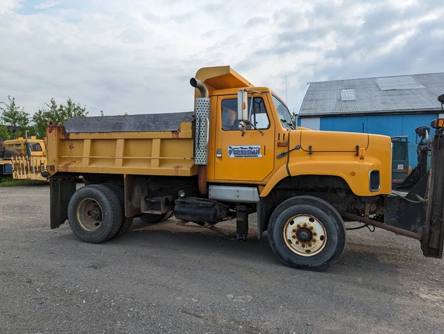 International 2674 Dump Truck International 2674 Dump Truck