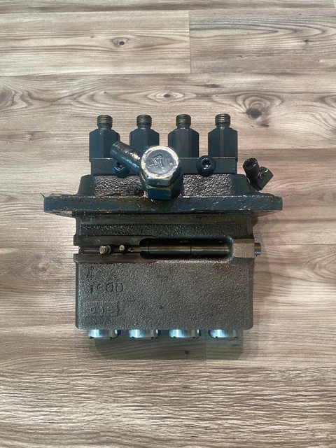 Kubota V3300 Diesel Injection Pump CORE FOR REBUILD Not Tested!