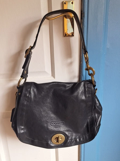 バッグ 65th Coach Flap Legacy Satchel Bag Black 65th Coach Flap Legacy Satchel Bag Black