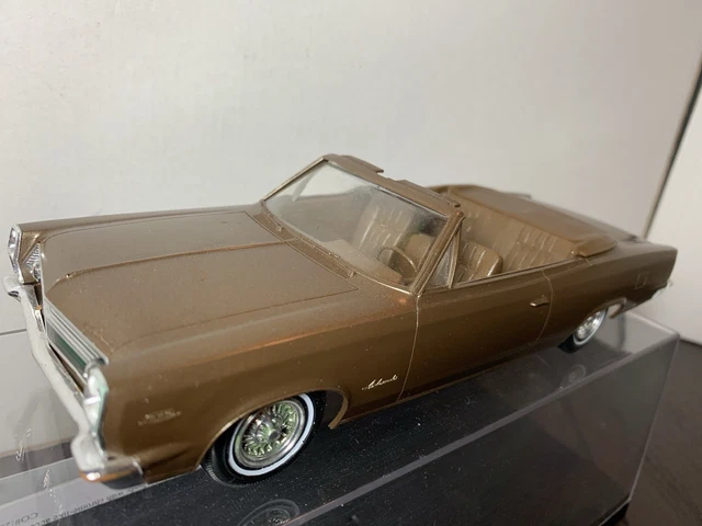 JO-HAN 1967 AMC Ambassador Convertible Promo Car Friction Model