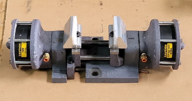 Heinrich 2200-3 Self-Centering Vise 4″ Jaw Width, 3-1/4″ Max Jaw Opening, Item A