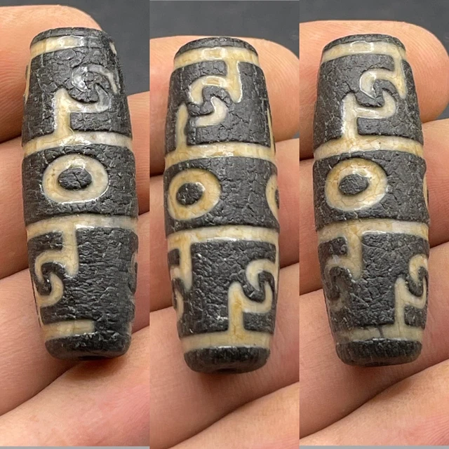Beautiful Ancient Indo Tibetan Agate Lovely Eyed , Stripes Dzi Bead