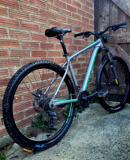 Medium frame mountain 2025 bike