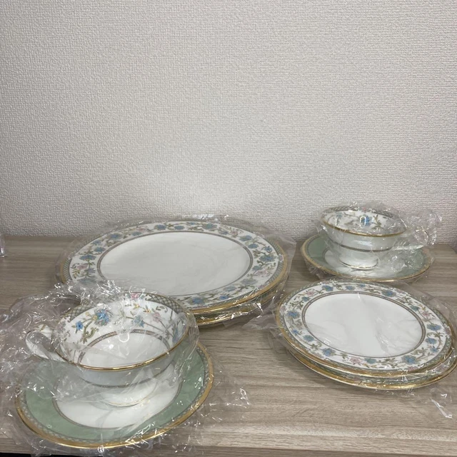 Noritake Yoshino Cup Sosa Plate Service Green Pair