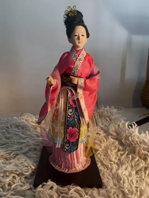 Japanese Geisha doll traditional vintage collectable