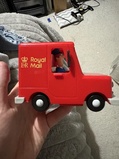 POSTMAN PAT Van And Figures £18.00 - PicClick UK