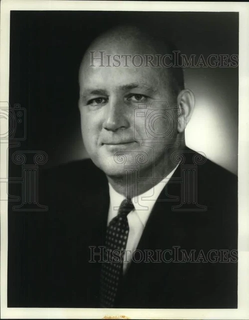 1988 Press Photo Henry G. Van der Eb, Container Corporation of America President