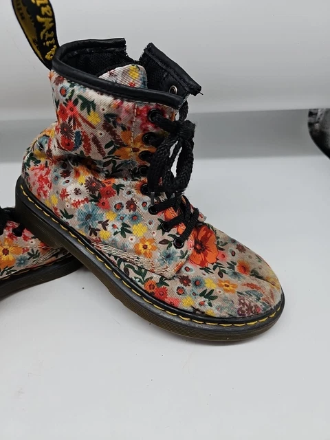 Dr martens wanderflower sale