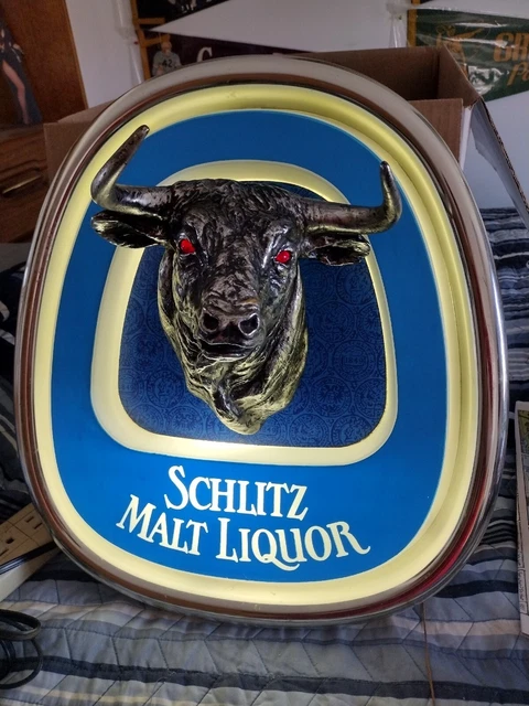 VTG SCHLITZ BEER SIGN LIGHT UP 3 D BULL HEAD w/ HORNS RED EYES ADVERTISING BAR