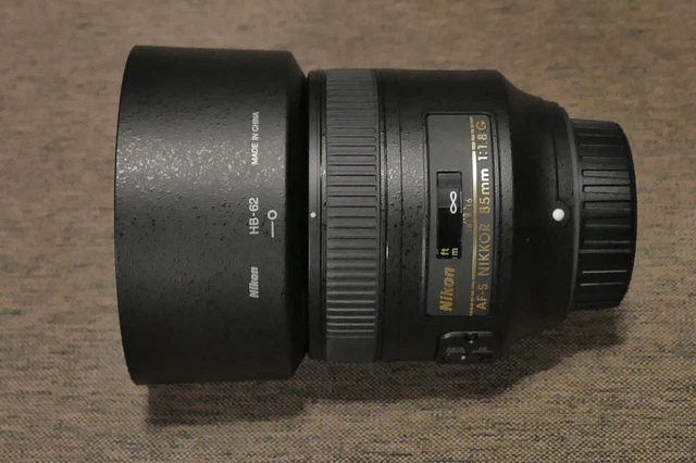 Nikon AF-S 85mm f1.8G + Parasol HB-62