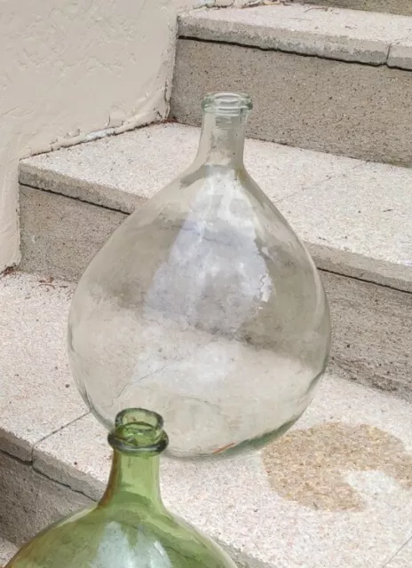 Ancienne bonbonne dame-jeanne 15 litres verre vert clair – La Roue