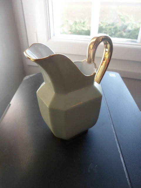 Ancien pichet à lait ancien porcelaine Limoges pied  style empire