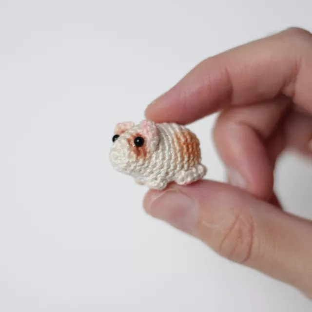 Miniature dollhouse guinea pig multicolor crochet doll's pet handmade 3