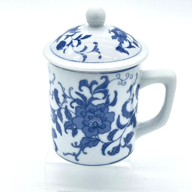 Chinese Porcelain Coffee Tea Mug With Lid Blue White Flowers Hand Painted