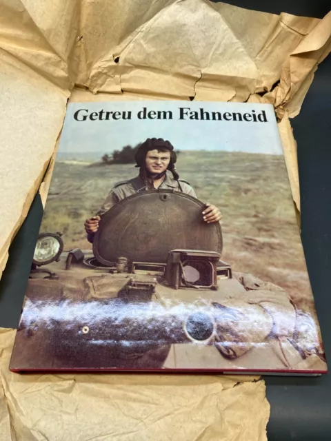 original Buch Bildband DDR NVA Getreu dem Fahneneid Rochlitz Widmung 19 [3794-32