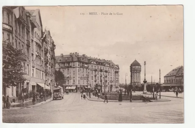 METZ  - Moselle - CPA 57 - Places - Place de la Gare