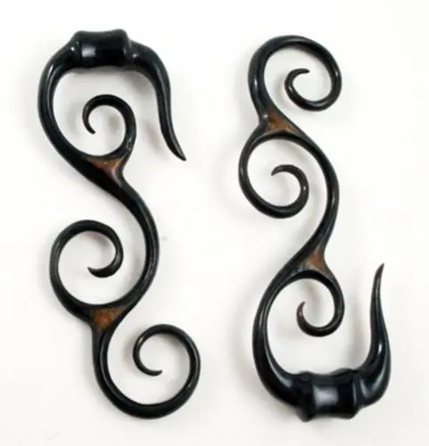 Pair Handmade Carved Black Horn Tribal Spiral S Hanger Ear Gauge Plugs 8G-11/16"