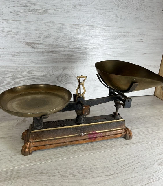 Balance à Plateau En Fer Vintage – Art Populaire, 1 Kg, Sans Marque (occasion)