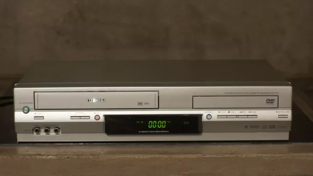 COMBI MAGNETOSCOPE VHS DVD Toshiba SD-37VFSF Lecteur cassette EUR 70,00 -  PicClick FR