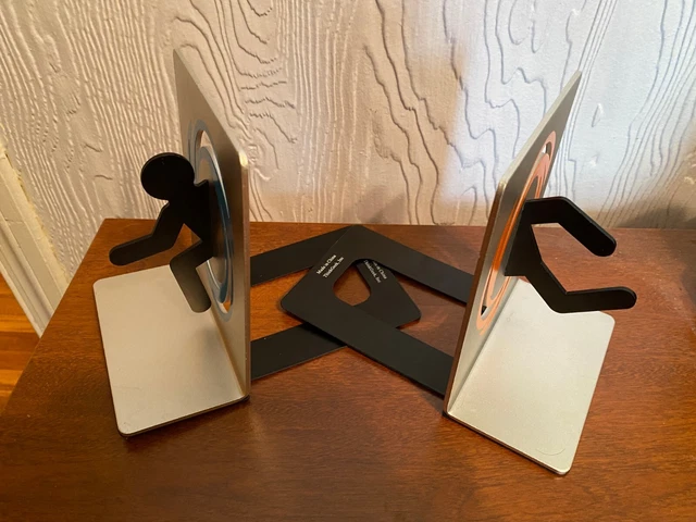 Portal 2 ThinkGeek Rare Video Game Bookends Aluminum Metal Book Ends (D363P1.9) 3