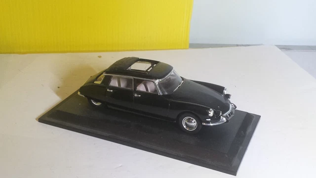 véhicule miniature 1/43  CITROËN DS 19 DU GENERAL DE GAULLE 1963  NOREV 2