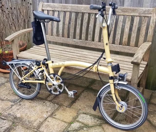 Brompton shop desert sand