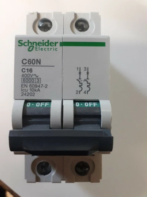 Disjoncteur Acti9 iC60N - 4 pôles - courbe C - 16 A