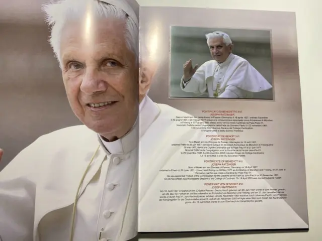2012 Vaticano Libro Annata Folder Album Ufficiale Completo 2