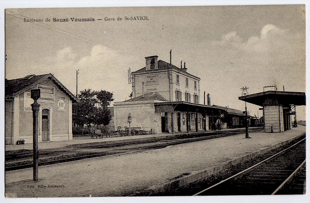 Sauzé-Vaussais Deux-Sèvres, France WW1 vintage Postcard CPA Gare Railway station