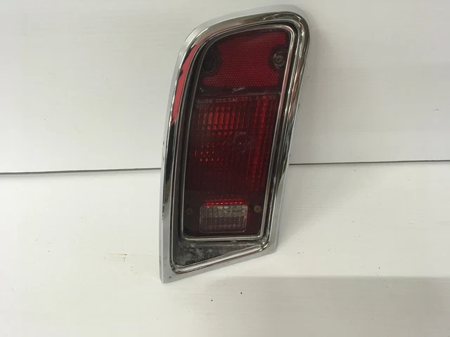 69 1969 Pontiac Safari Station Wagon Original Gauche Droit Côté Feu Arrière