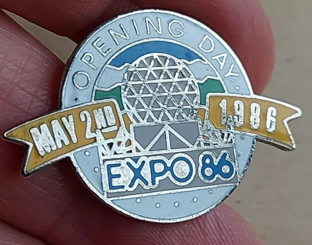 EXPO 86 OPENING DAY MAY 2ND 1986 VANCOUVER BC CANADA Pin Pinback Button B7