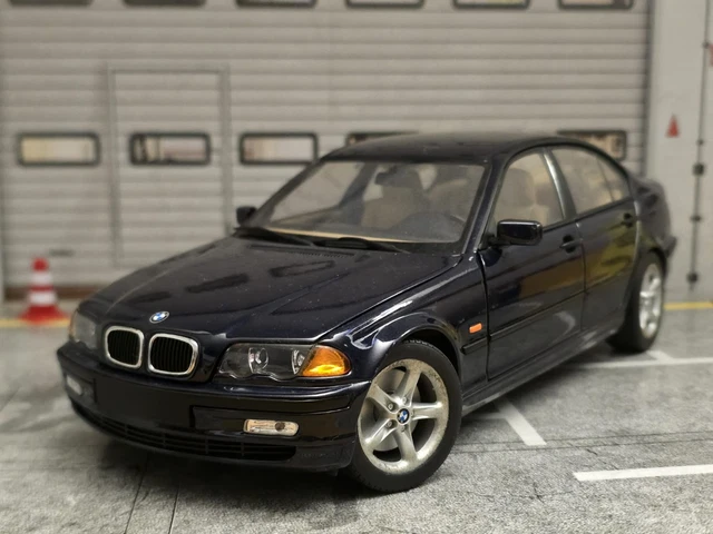 BMW 328i E46 Rouge UT Models 1/18 - Modèle Réduit Métal état Neuf Boîté