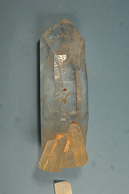 Pointe Brute De Cristal De Roche Translucide - Reïki Et Lithothérapie - Brésil