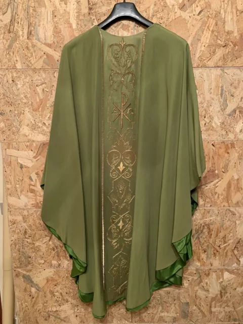 arte sacra abiti e paramenti casula pianeta verde ricamata a mano in oro