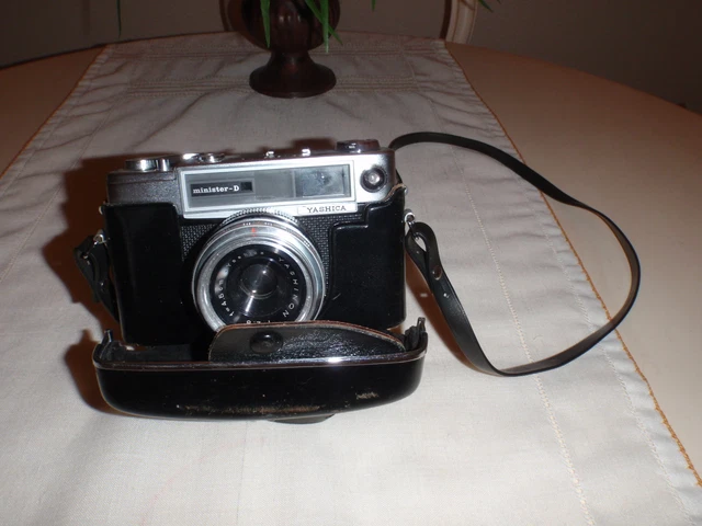 Appareil Photo Yashica Mat 124G – TLR Argentique Vintage – Bon état