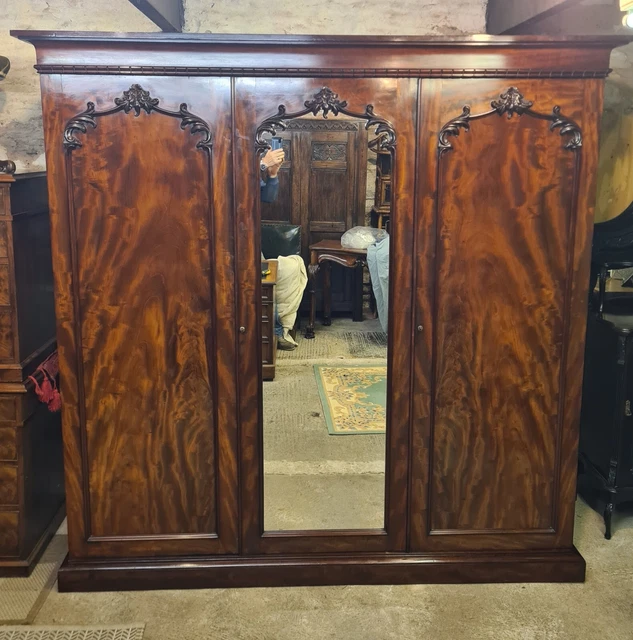 Victorian Mahogany Three Door Wardrobe.