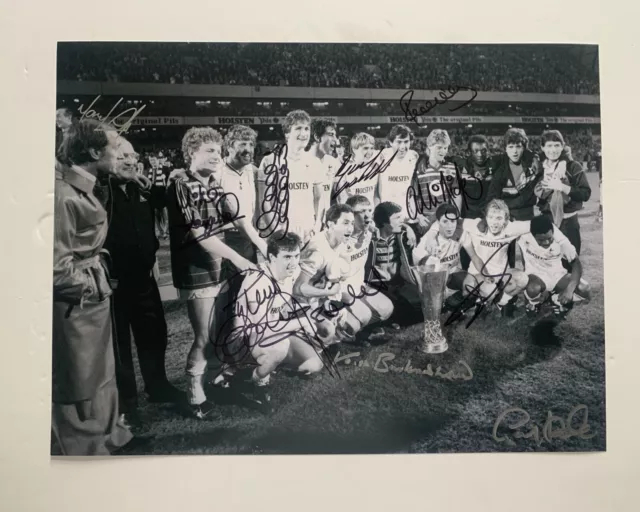 Tottenham HotSpur “Spurs” 1984 Hand Signed 16x12 Football Photograph £35