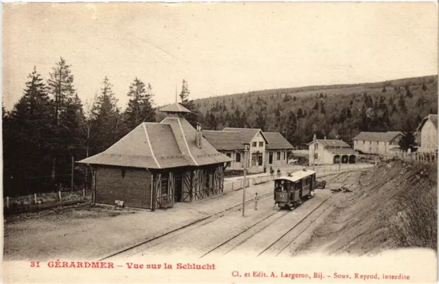 CPA GÉRARDMER - Vue sur La SCHLUCHT (455678)