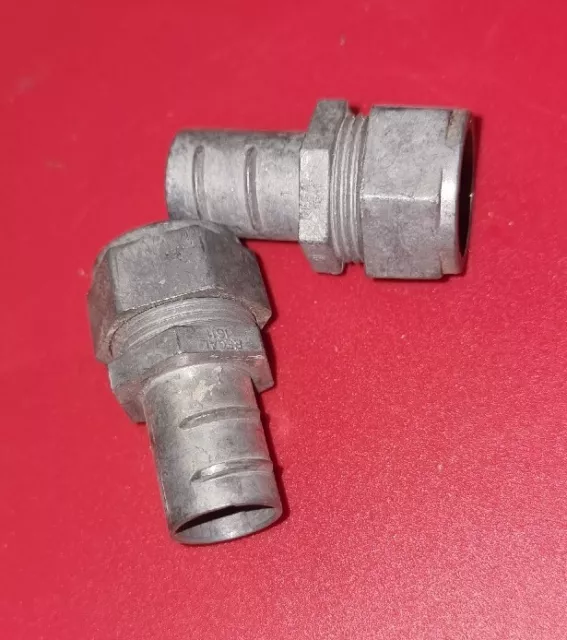 Qty 25.. 1/2" Halex Emt To Flex Couplings