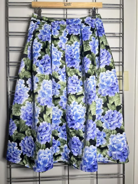 FOREVER 21+ Plus Size Floral Satin Pleated Skirt 2x