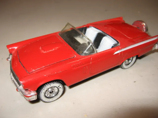 1985 CORGI Classics 1957 Ford Thunderbird Convertible Red 1/43 Scale. Made in GB