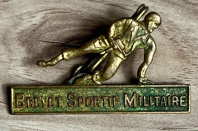 Insigne de Poitrine Métal Brevet Militaire Sportif Or