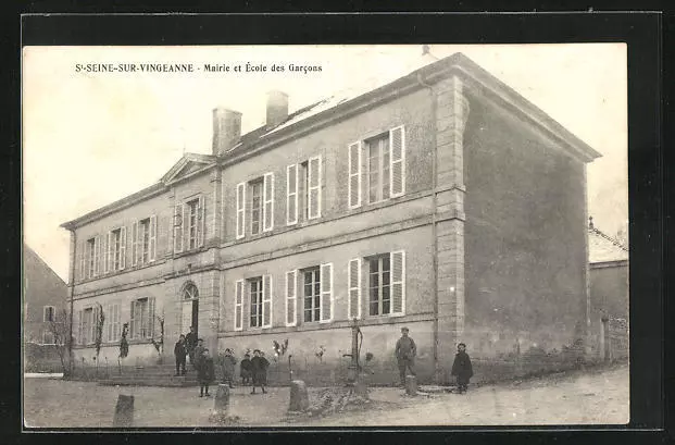 CPA St-Seine-sur-Vingeanne, Mairie et École des Garcons 1909