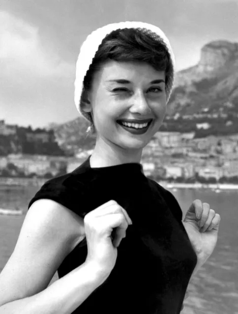 Vintage Retro Audrey Hepburn Actress Sex Symbol 8x10 Photo Reprint 0014