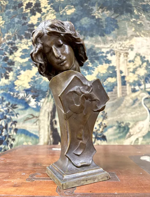 Henri Peinte - buste de femme d’époque Art Nouveau en bronze